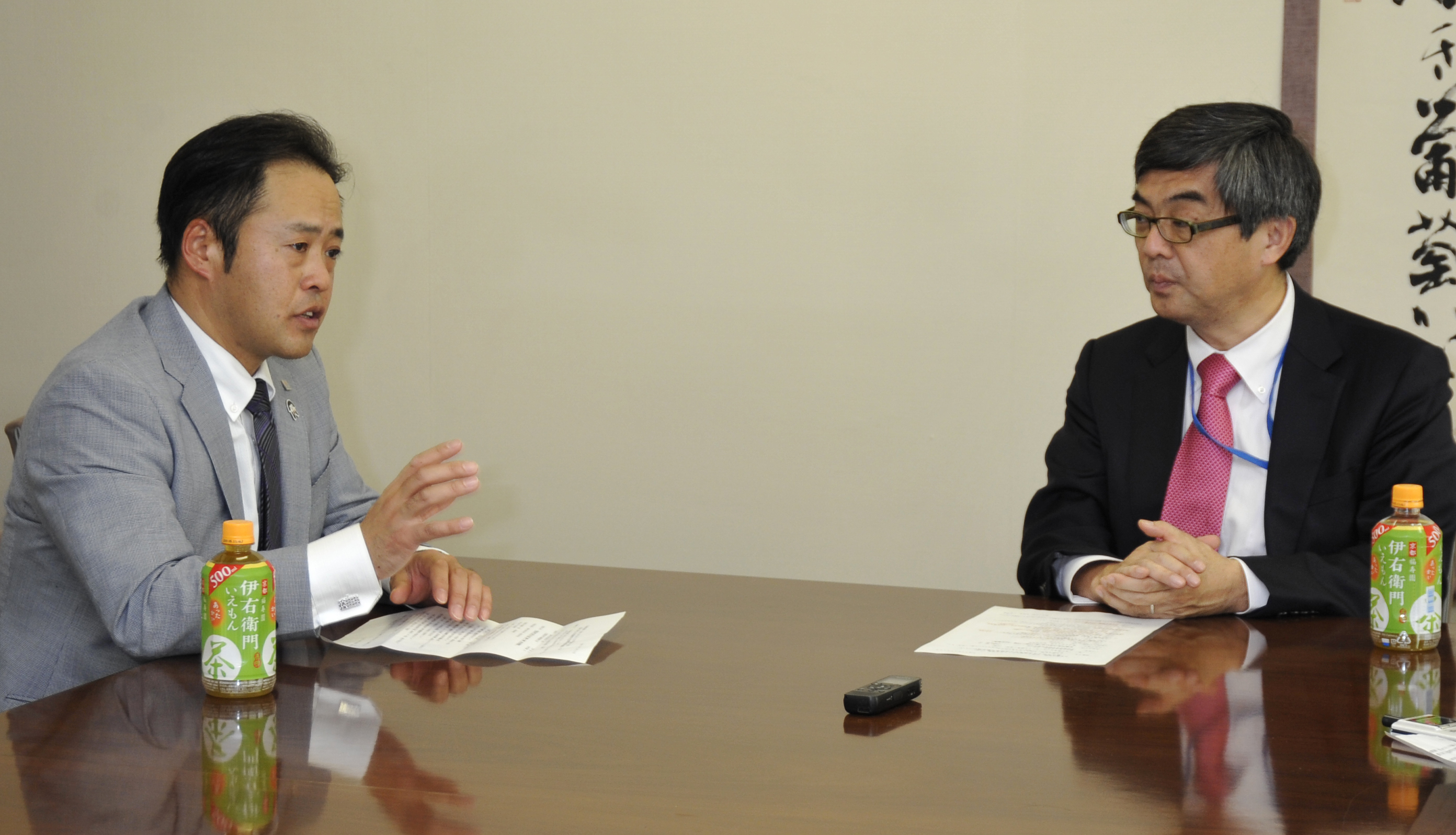 農水省大澤誠経営局長 全青協水野喜徳会長対談 日本農民新聞